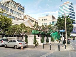 The Chatbox Silom Hostel