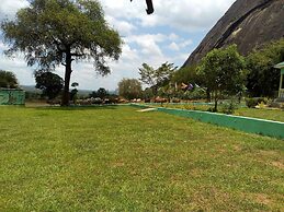 Green Oasis Guest House and Tours