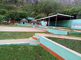 Green Oasis Guest House and Tours