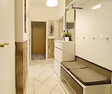 Manu Apartment
