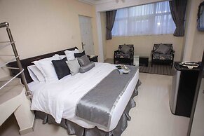 The Ritzz Exclusive Guest House