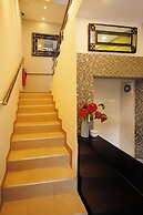 The Ritzz Exclusive Guest House