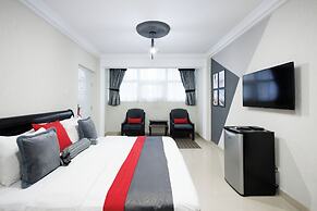 The Ritzz Exclusive Guest House
