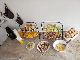 Porto das Palmeiras Hostel