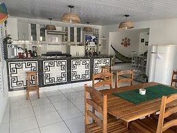 Porto das Palmeiras Hostel