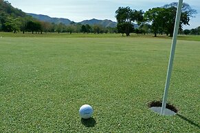 Marriott Maracay Golf Resort