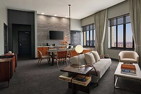 Renaissance Saint Elm Dallas Downtown Hotel