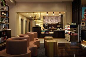 Renaissance Saint Elm Dallas Downtown Hotel