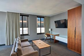 Renaissance Saint Elm Dallas Downtown Hotel