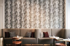 Renaissance Saint Elm Dallas Downtown Hotel