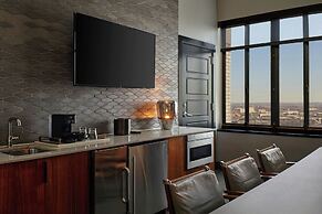 Renaissance Saint Elm Dallas Downtown Hotel