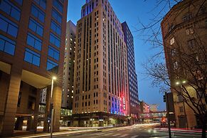 Renaissance Saint Elm Dallas Downtown Hotel