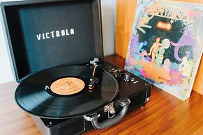 Renaissance Saint Elm Dallas Downtown Hotel