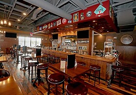 Holiday Inn & Suites Sioux Falls - Airport by IHG