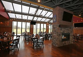 Holiday Inn & Suites Sioux Falls - Airport by IHG
