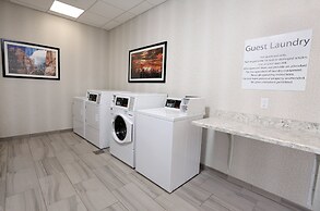 Holiday Inn & Suites Sioux Falls - Airport by IHG