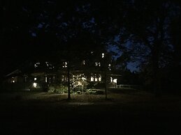 JARVIS Edgewater Park & Beach 5BD Villa