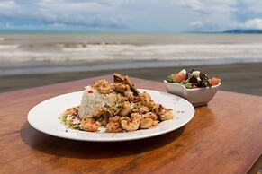 Big Daddy's Beach Club and Hotel