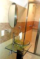 Hotel Versalles Suites