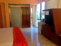 Hotel Versalles Suites