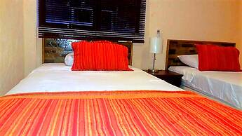 Hotel Versalles Suites