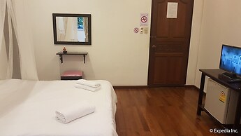 Nawaporn Place Guesthouse