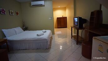 Nawaporn Place Guesthouse