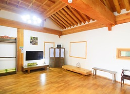 Suncheon Moonlight Love Hanok Pension