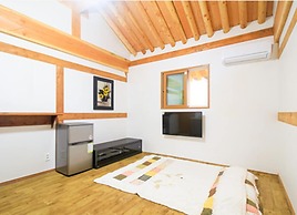 Suncheon Moonlight Love Hanok Pension