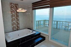 Pohang Sea Shore Pension