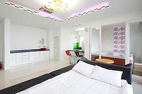 Pohang Sea Shore Pension