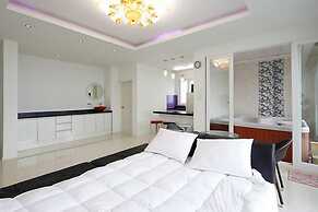 Pohang Sea Shore Pension