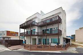 Pohang Sea Shore Pension
