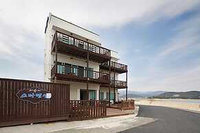 Pohang Sea Shore Pension