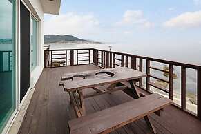 Pohang Sea Shore Pension