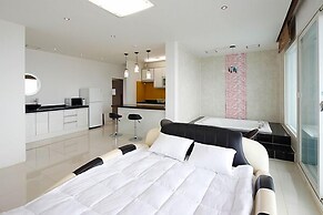 Pohang Sea Shore Pension