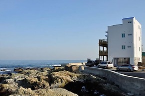 Pohang Sea Shore Pension