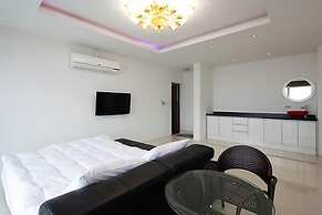 Pohang Sea Shore Pension