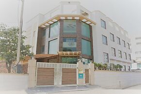 Qcent Gurgaon by Pacific Inn