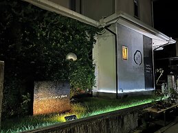 Sayama Aesthetics School