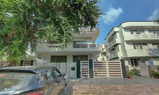 Itsy Hotels Swastika Inn Sector 26