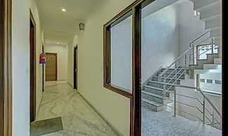 Itsy Hotels Swastika Inn Sector 26