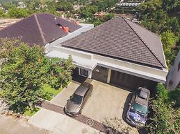 Mentari Hill View 7BR Villa with a Private Pool