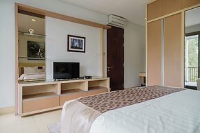 Mentari Hill View 7BR Villa with a Private Pool