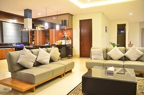 Mentari Hill View 7BR Villa with a Private Pool