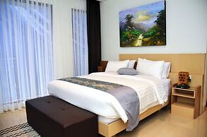 Mentari Hill View 7BR Villa with a Private Pool