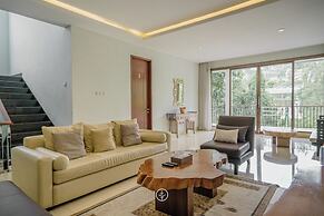 Mentari Hill View 7BR Villa with a Private Pool