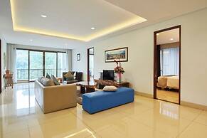 Mentari Hill View 7BR Villa with a Private Pool