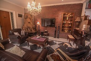 Boutique B21 Malang, Azana Hotels Collection