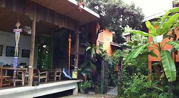 Baannoi Nornmuan Home